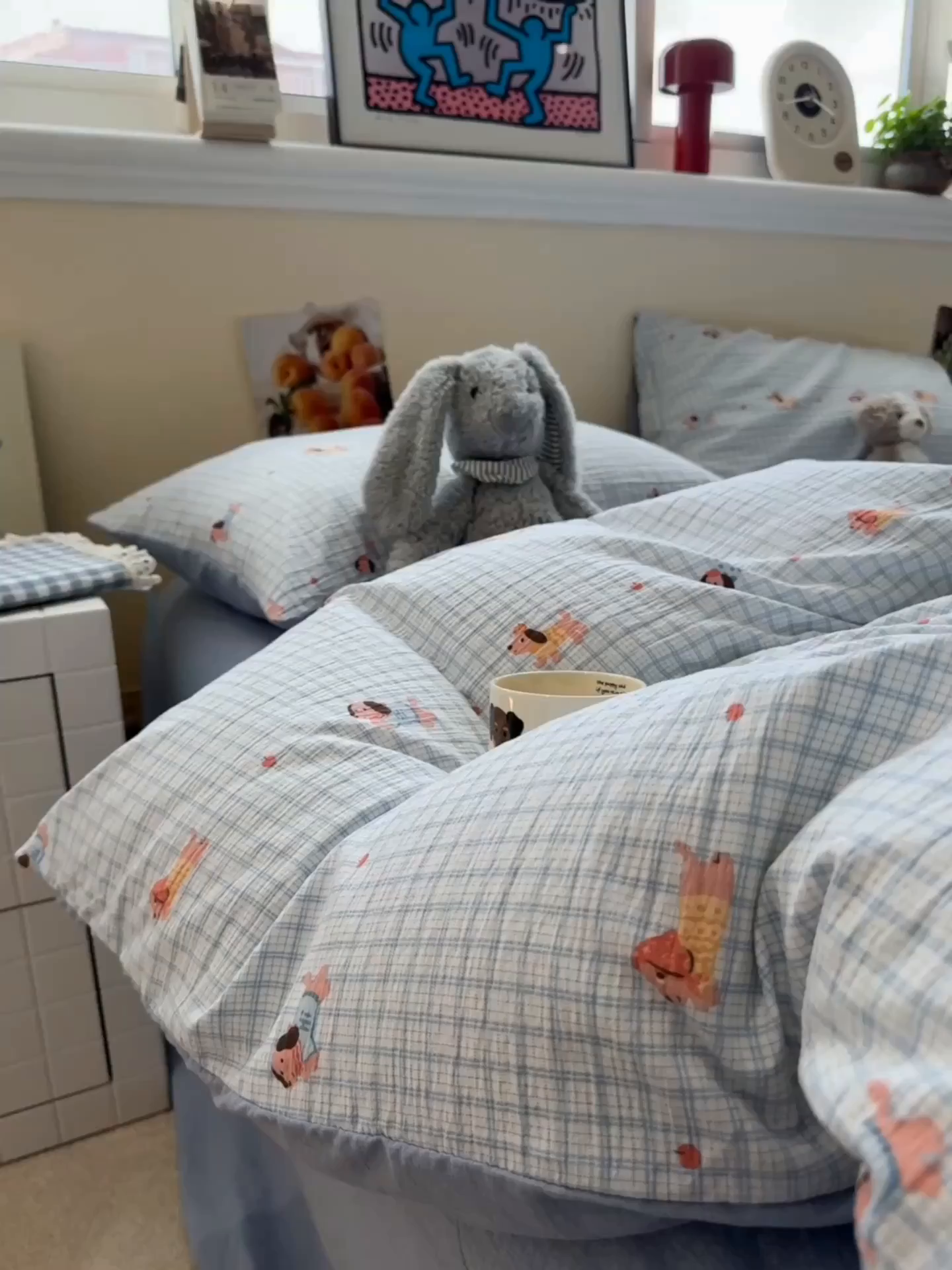 91家纺网 家纺一手货源 找家纺 水墨江南 2025新款高克重云感双层纱印花四件套-场景二 快乐小狗