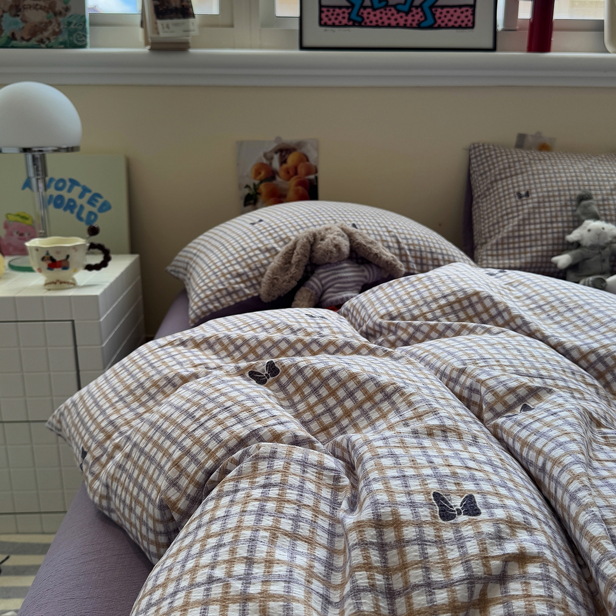 91家纺网 家纺一手货源 找家纺 水墨江南 2025新款高克重云感双层纱印花四件套-场景二 可爱蝴蝶结