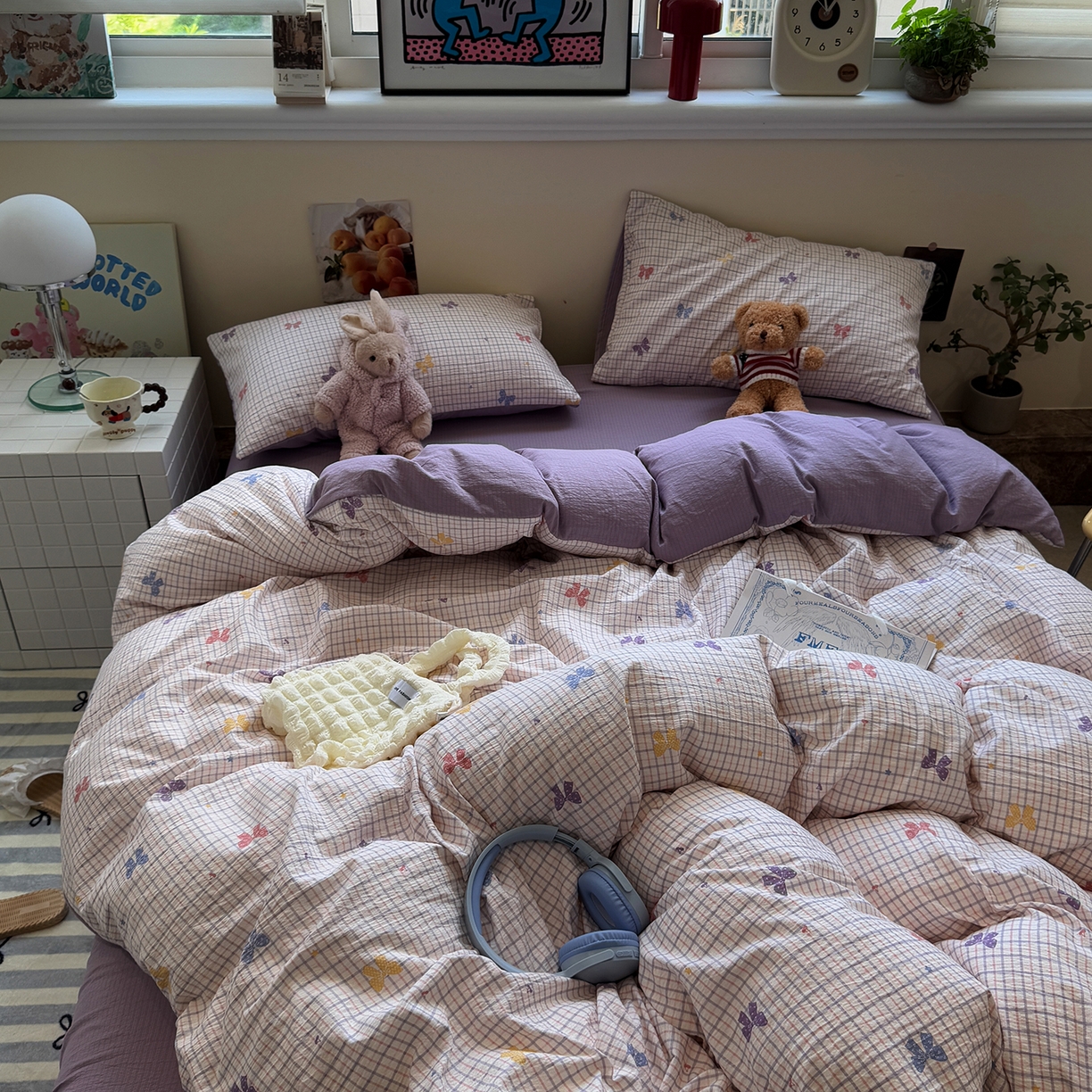 91家纺网 家纺一手货源 找家纺 水墨江南 2025新款高克重云感双层纱印花四件套-场景二 多彩蝴蝶结