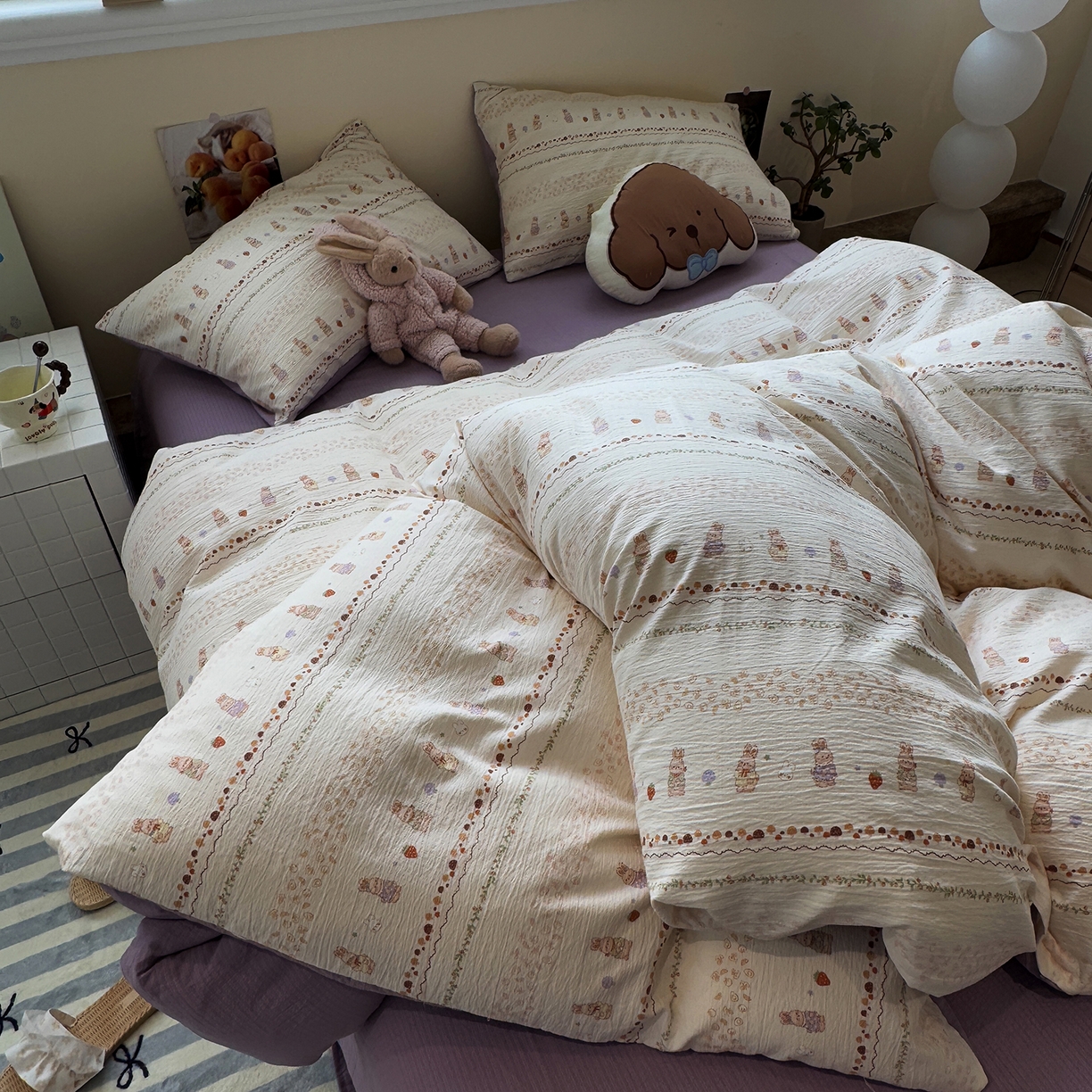 91家纺网 家纺一手货源 找家纺 水墨江南 2025新款高克重云感双层纱印花四件套-场景二 快乐小兔