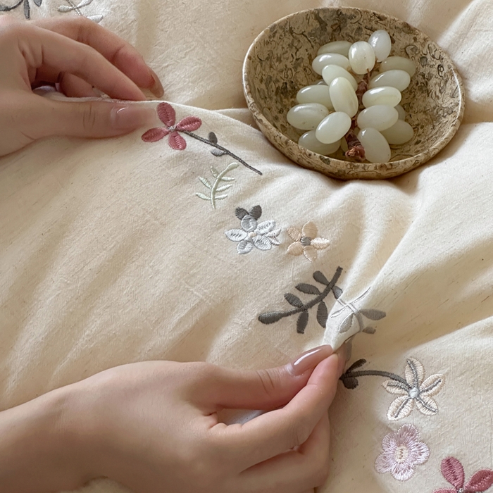 91家纺网 家纺一手货源 找家纺 （总）一加一 2025新款棉麻刺绣抗菌被子被芯冬被-竺羽叠香