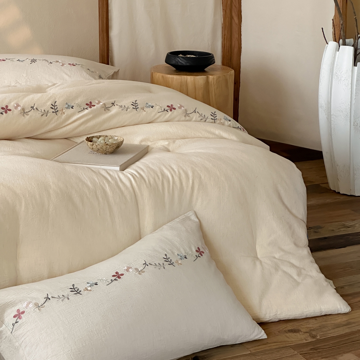 91家纺网 家纺一手货源 找家纺 （总）一加一 2025新款棉麻刺绣抗菌被子被芯冬被-竺羽叠香