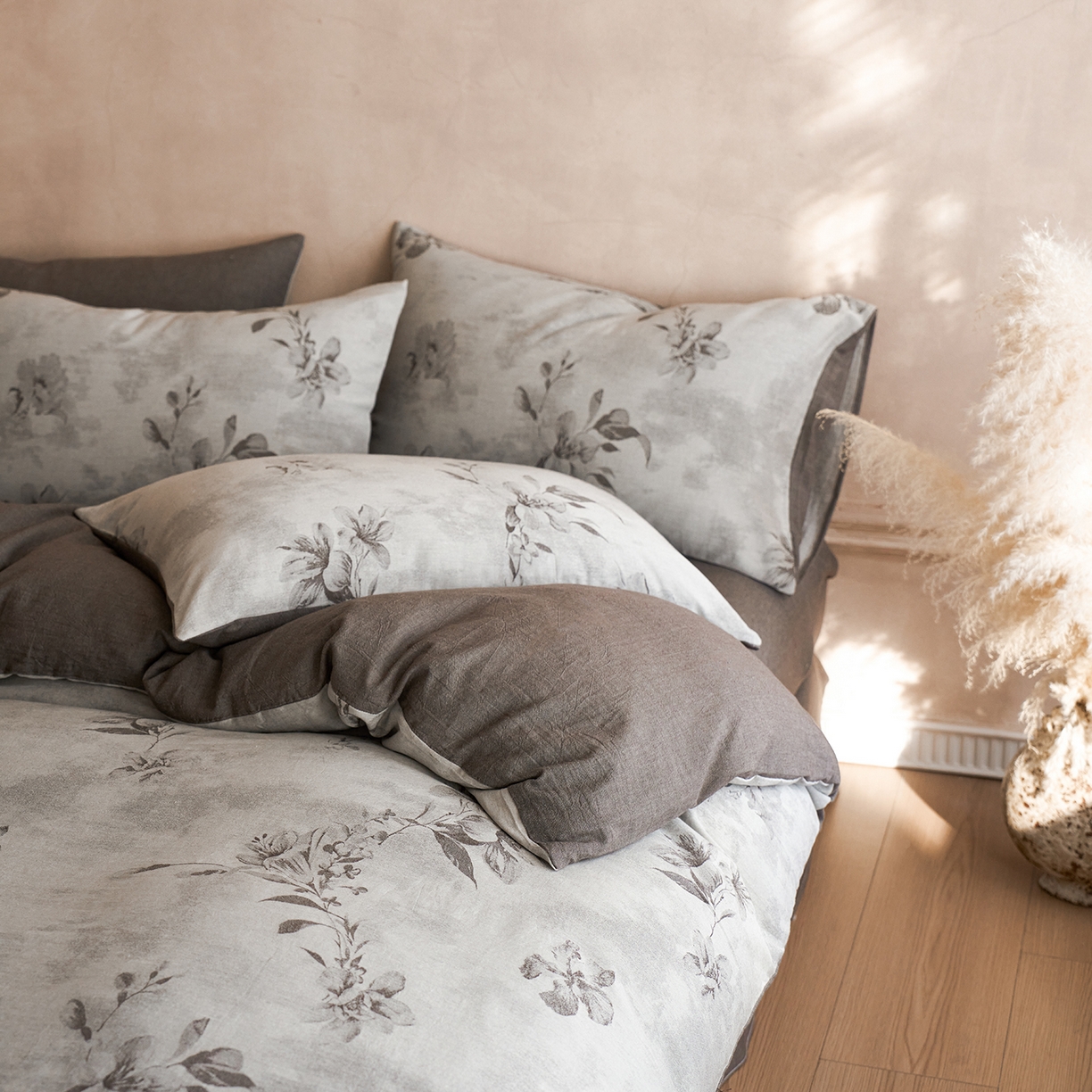 91家纺网 家纺一手货源 找家纺 清雅福 2025新款A类全棉水洗色织大提花四件套 紫丹-灰咖