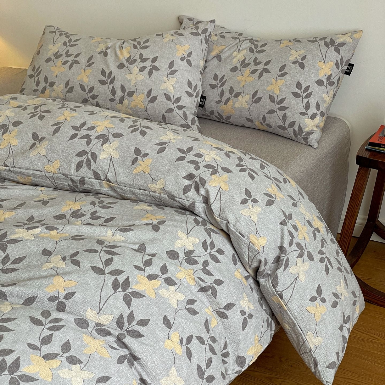 91家纺网 家纺一手货源 找家纺 典曼家纺 2025秋冬新款A类高克重亚麻复古诧季风原麻系列四件套 蔓叶兰