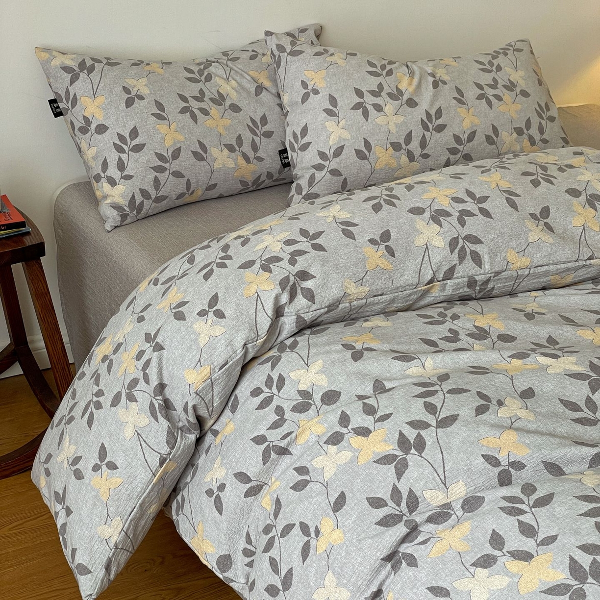 91家纺网 家纺一手货源 找家纺 典曼家纺 2025秋冬新款A类高克重亚麻复古诧季风原麻系列四件套 蔓叶兰