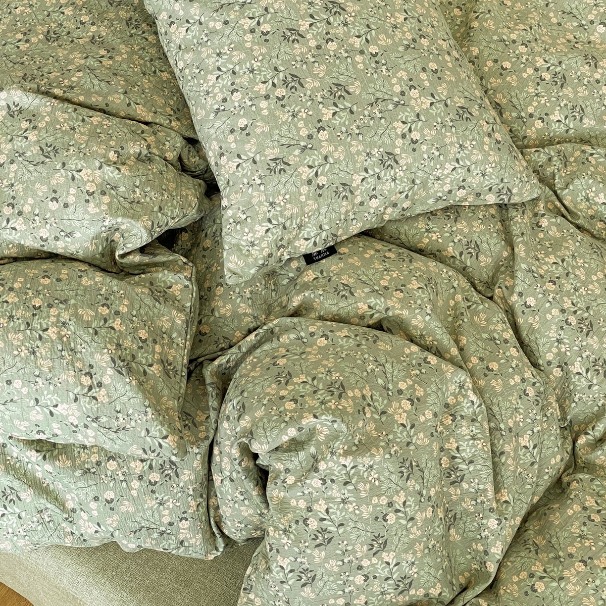 91家纺网 家纺一手货源 找家纺 典曼家纺 2025秋冬新款A类高克重亚麻复古诧季风原麻系列四件套 绿意