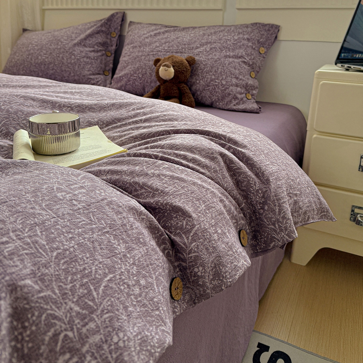 91家纺网 家纺一手货源 找家纺 水墨江南 2025新款原麻复古印花纽扣款四件套 叶影