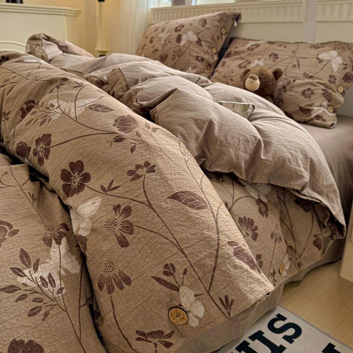 91家纺网 家纺一手货源 找家纺 水墨江南 2025新款原麻复古印花纽扣款四件套 蝶恋