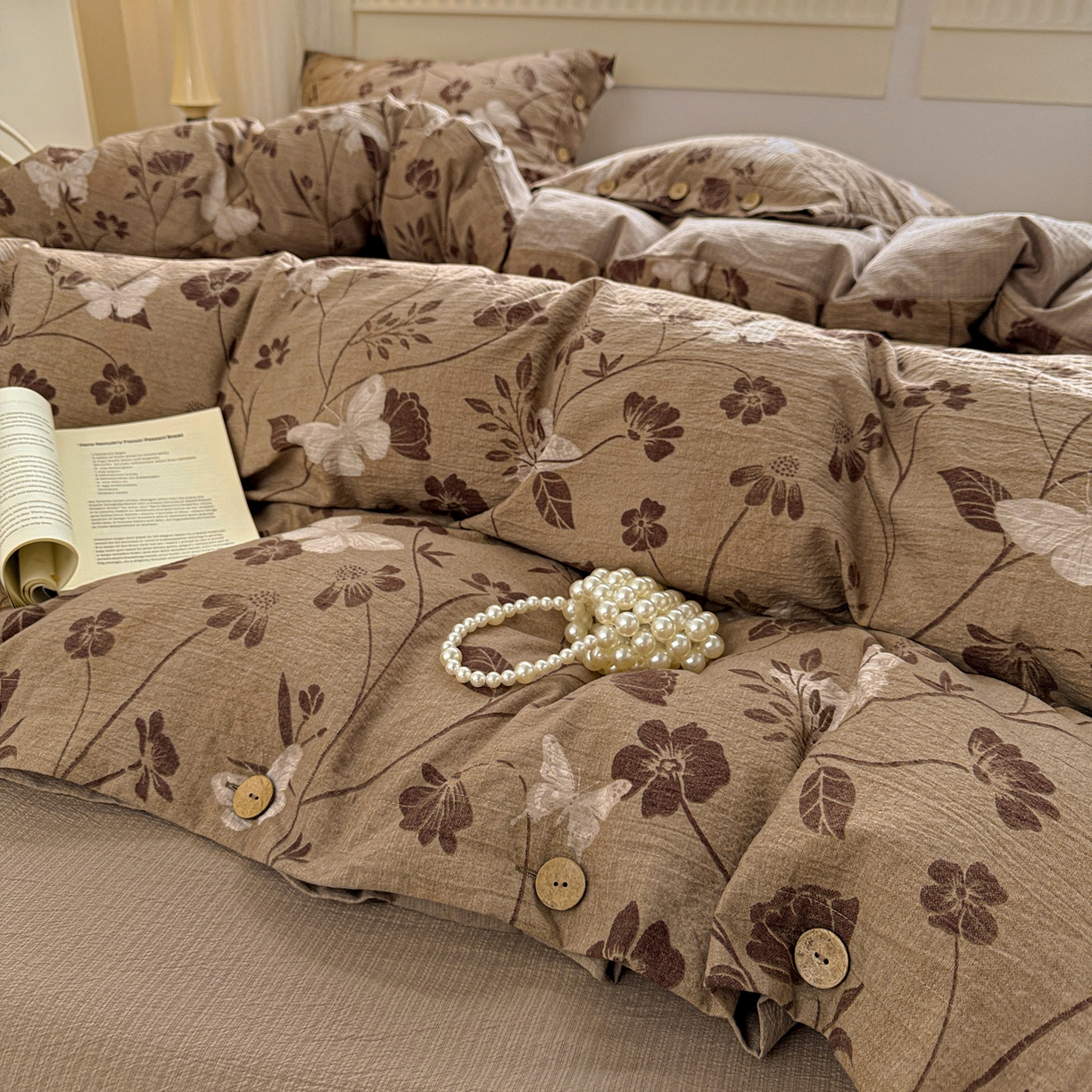 91家纺网 家纺一手货源 找家纺 水墨江南 2025新款原麻复古印花纽扣款四件套 蝶恋