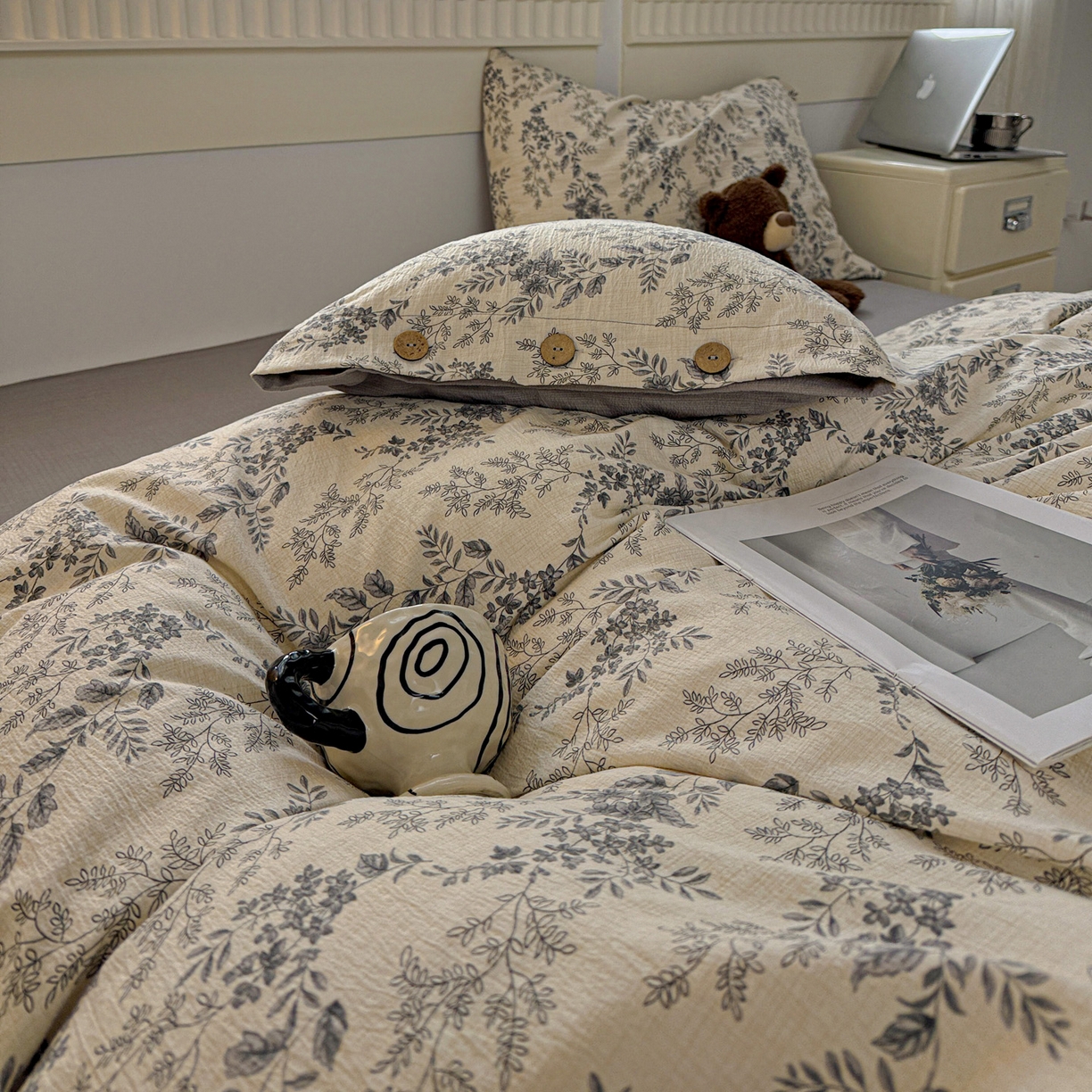 91家纺网 家纺一手货源 找家纺 水墨江南 2025新款原麻复古印花纽扣款四件套 盛夏