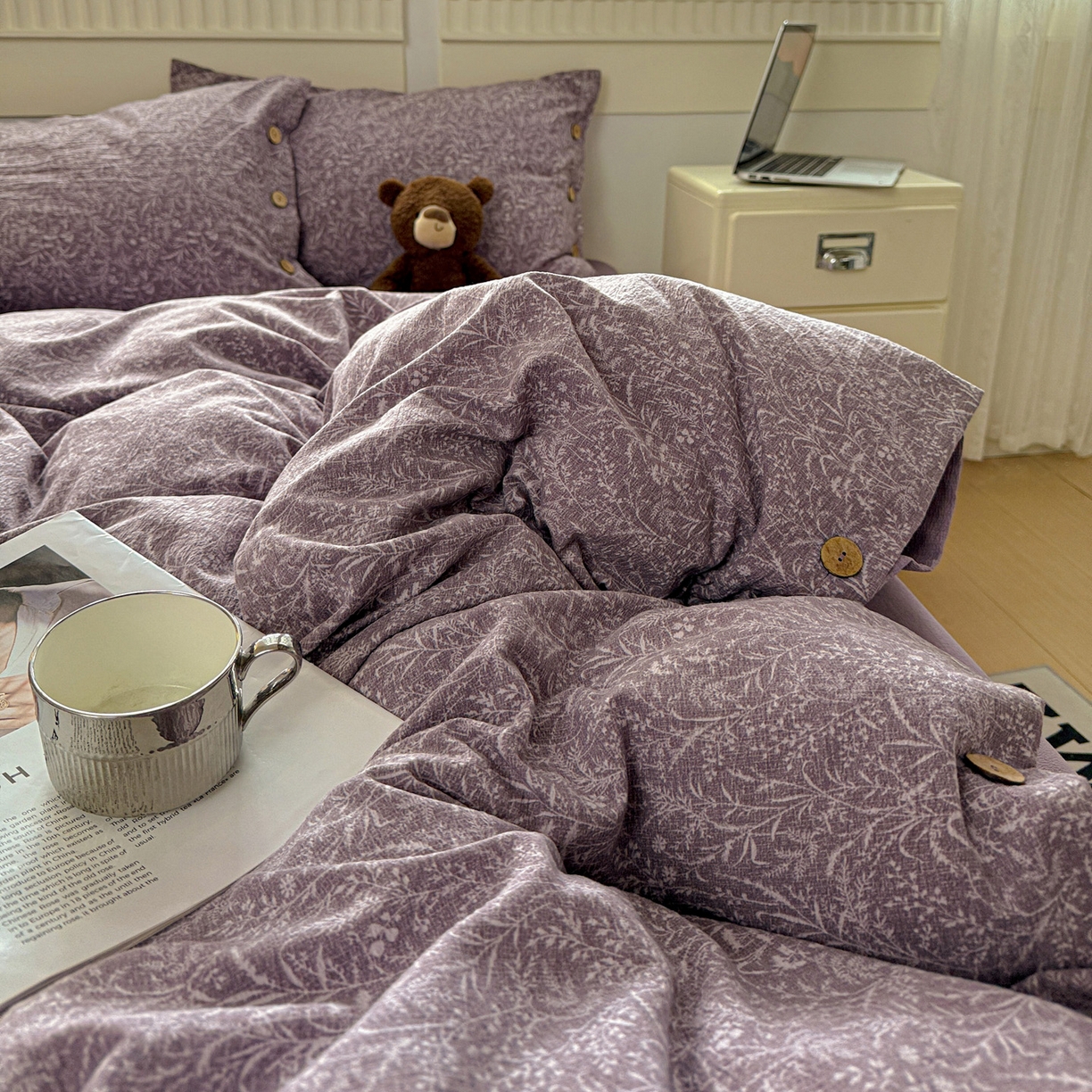 91家纺网 家纺一手货源 找家纺 水墨江南 2025新款原麻复古印花纽扣款四件套 叶影