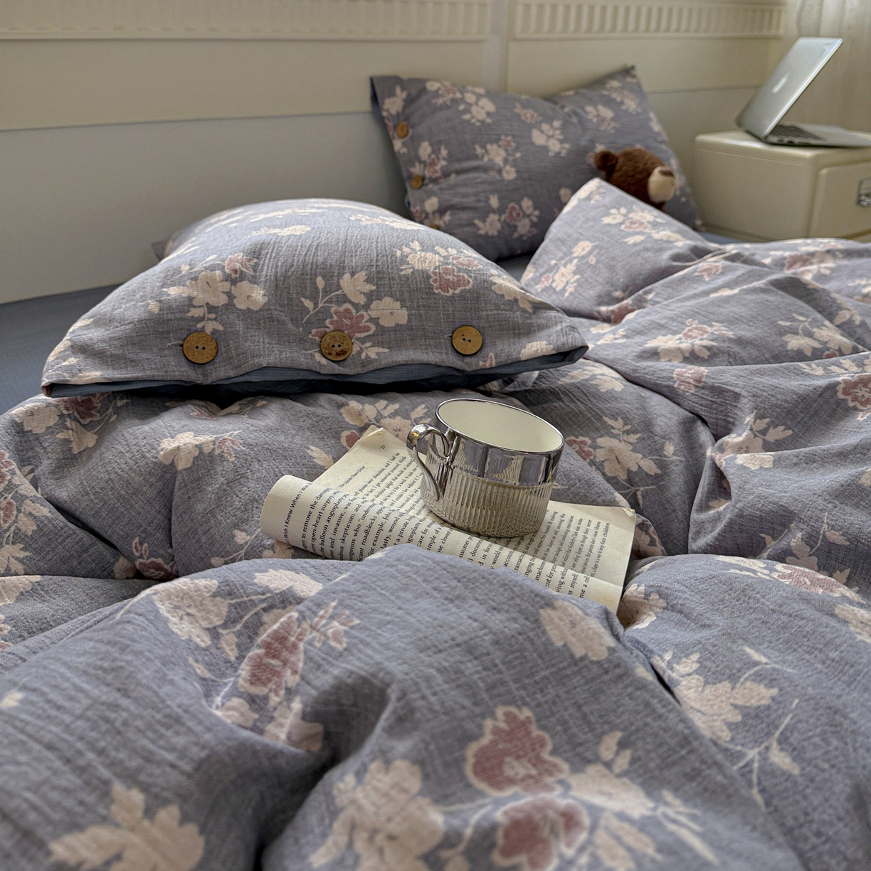 91家纺网 家纺一手货源 找家纺 水墨江南 2025新款原麻复古印花纽扣款四件套 芬芳