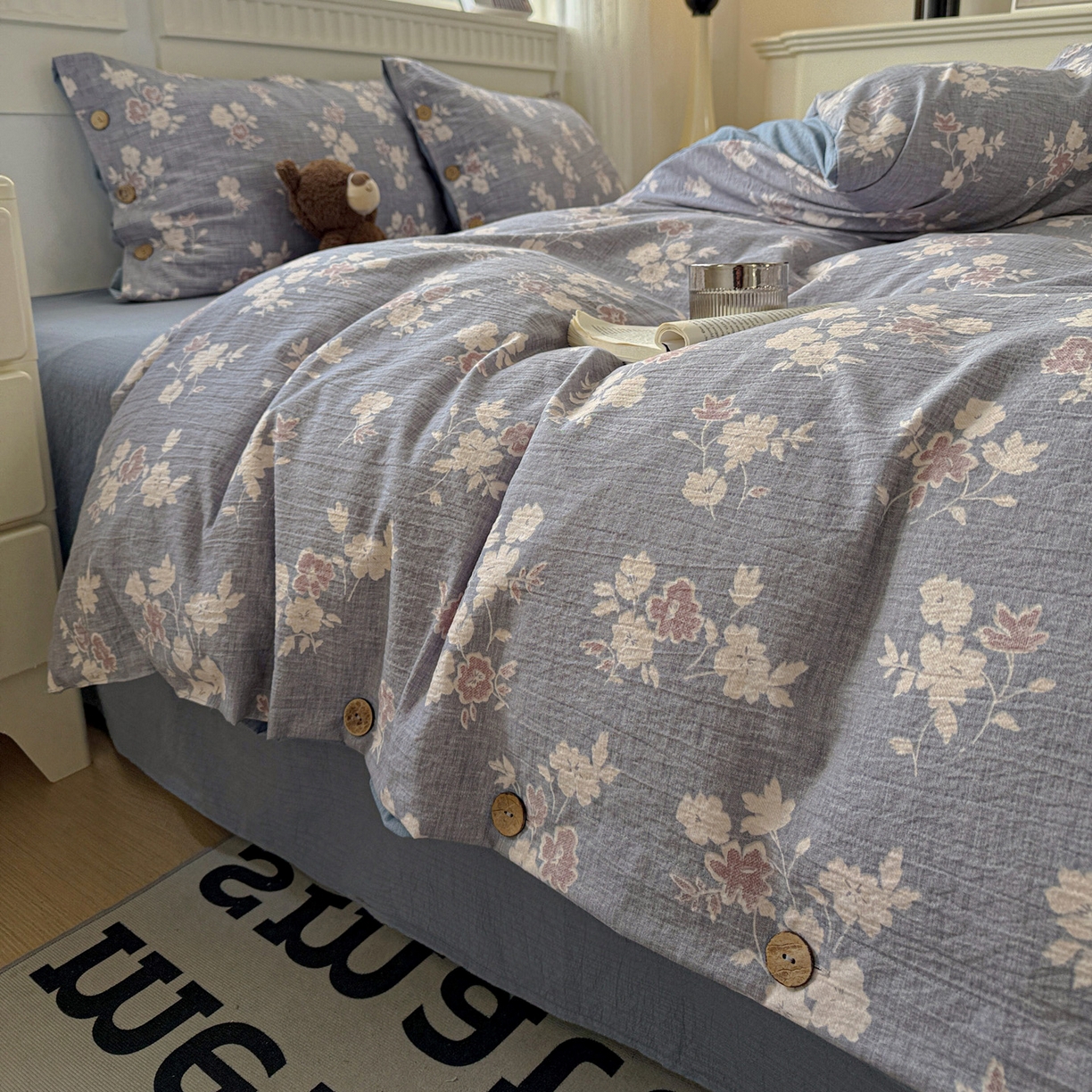 91家纺网 家纺一手货源 找家纺 水墨江南 2025新款原麻复古印花纽扣款四件套 芬芳