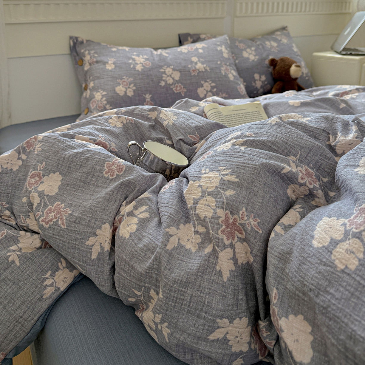 91家纺网 家纺一手货源 找家纺 水墨江南 2025新款原麻复古印花纽扣款四件套 芬芳