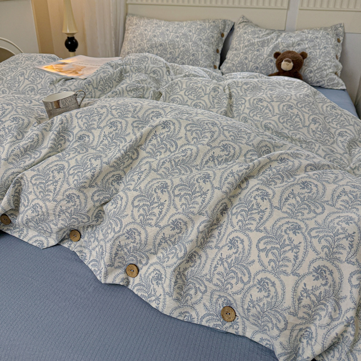 91家纺网 家纺一手货源 找家纺 水墨江南 2025新款原麻复古印花纽扣款四件套 青黛