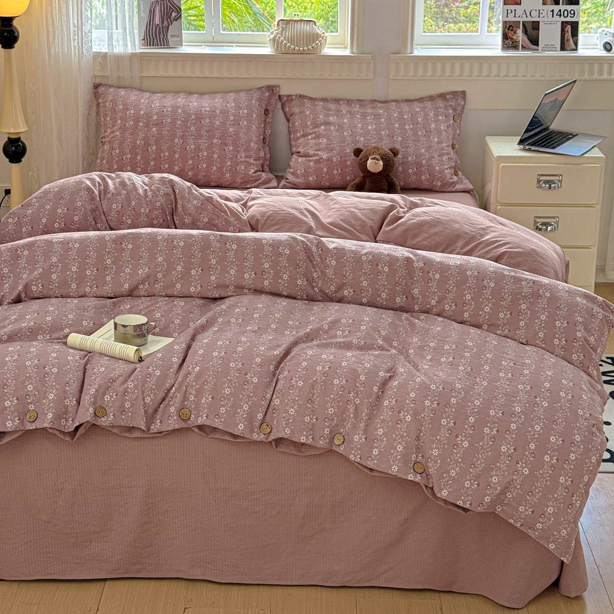 91家纺网 家纺一手货源 找家纺 水墨江南 2025新款原麻复古印花纽扣款四件套 一抹香-豆沙