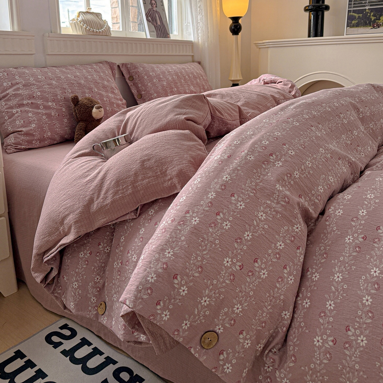 91家纺网 家纺一手货源 找家纺 水墨江南 2025新款原麻复古印花纽扣款四件套 一抹香-豆沙