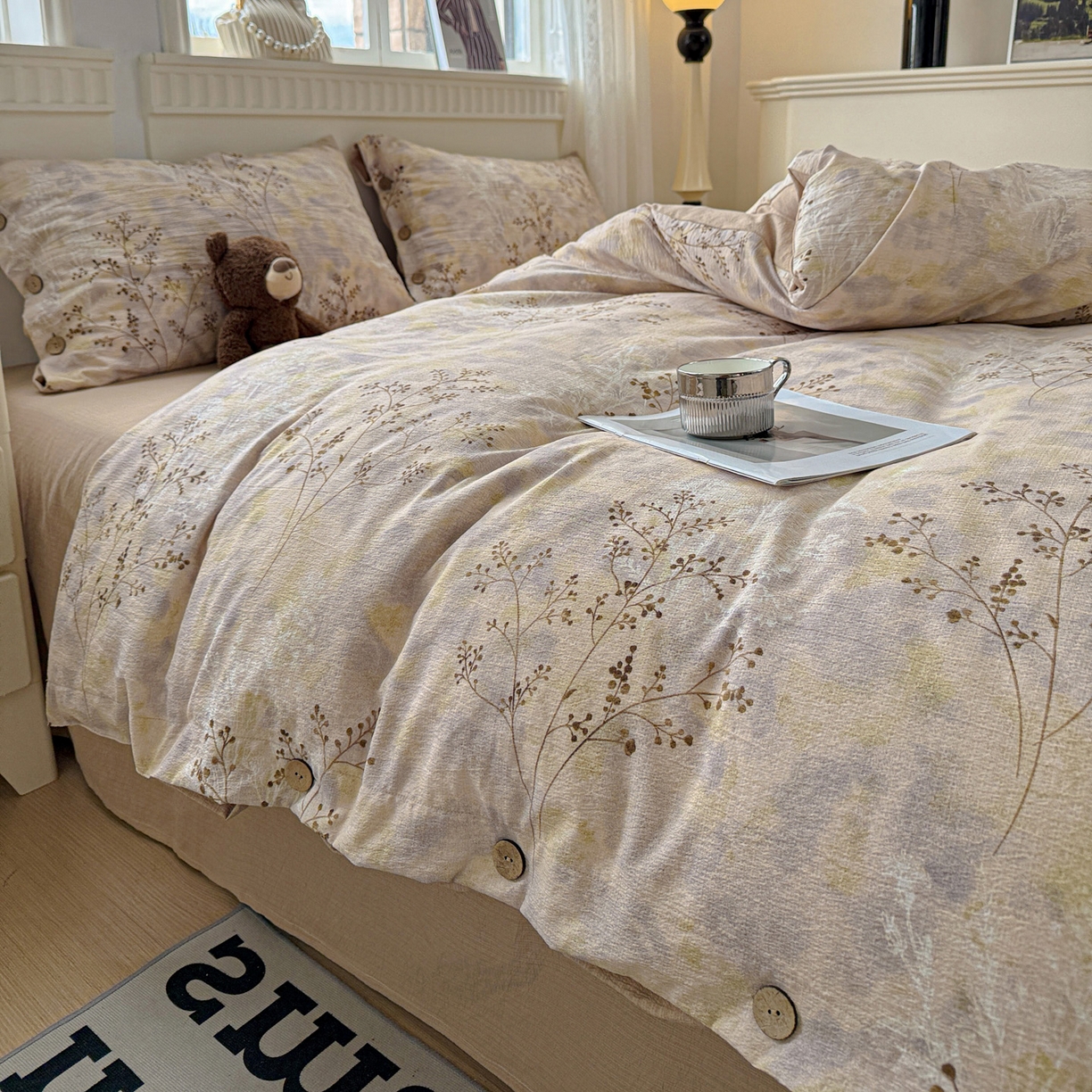 91家纺网 家纺一手货源 找家纺 水墨江南 2025新款原麻复古印花纽扣款四件套 秋意浓