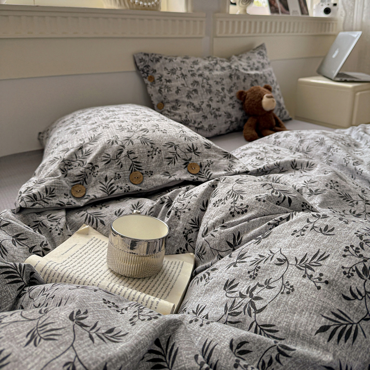 91家纺网 家纺一手货源 找家纺 水墨江南 2025新款原麻复古印花纽扣款四件套 竹韵