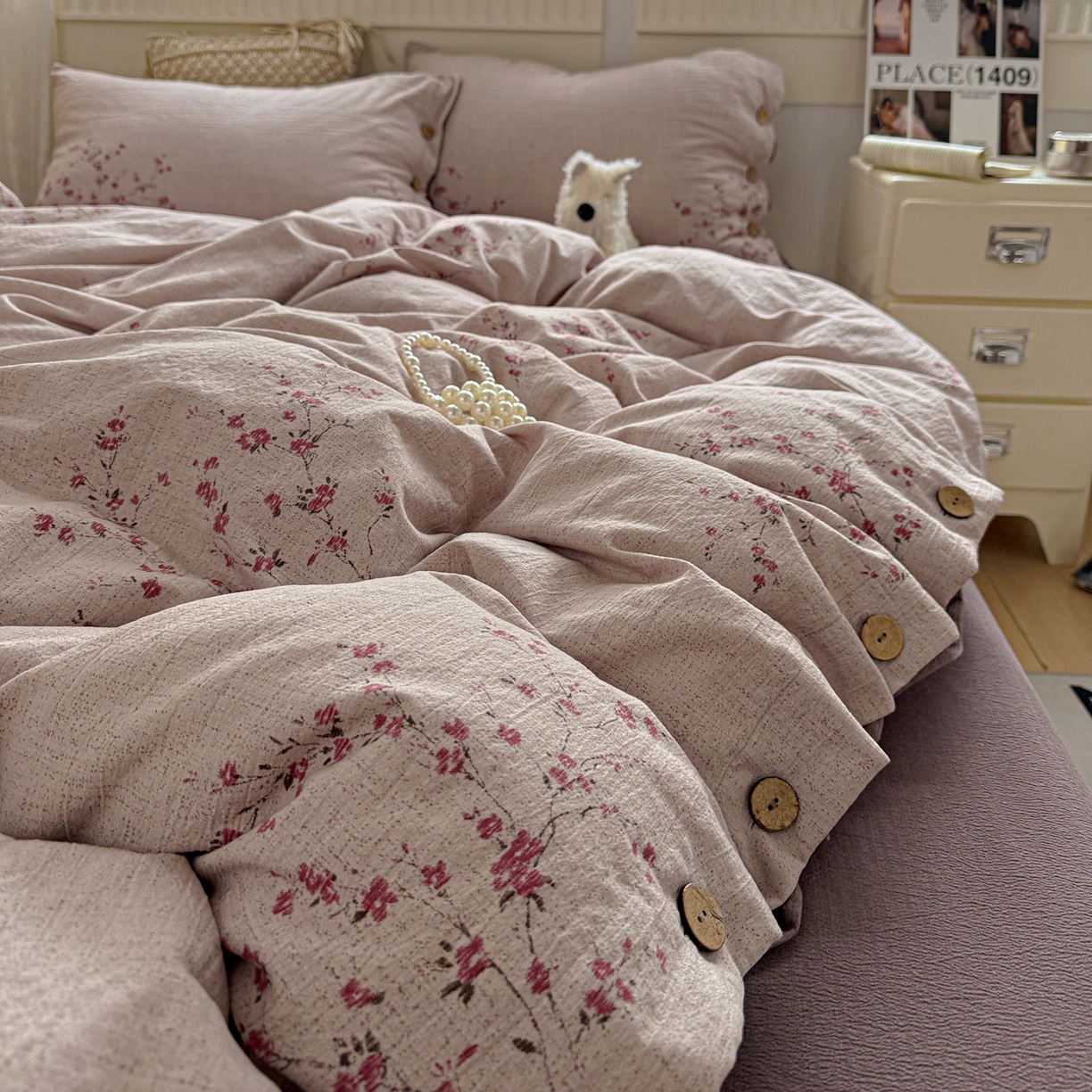 91家纺网 家纺一手货源 找家纺 水墨江南 2025新款原麻复古印花纽扣款四件套 繁花