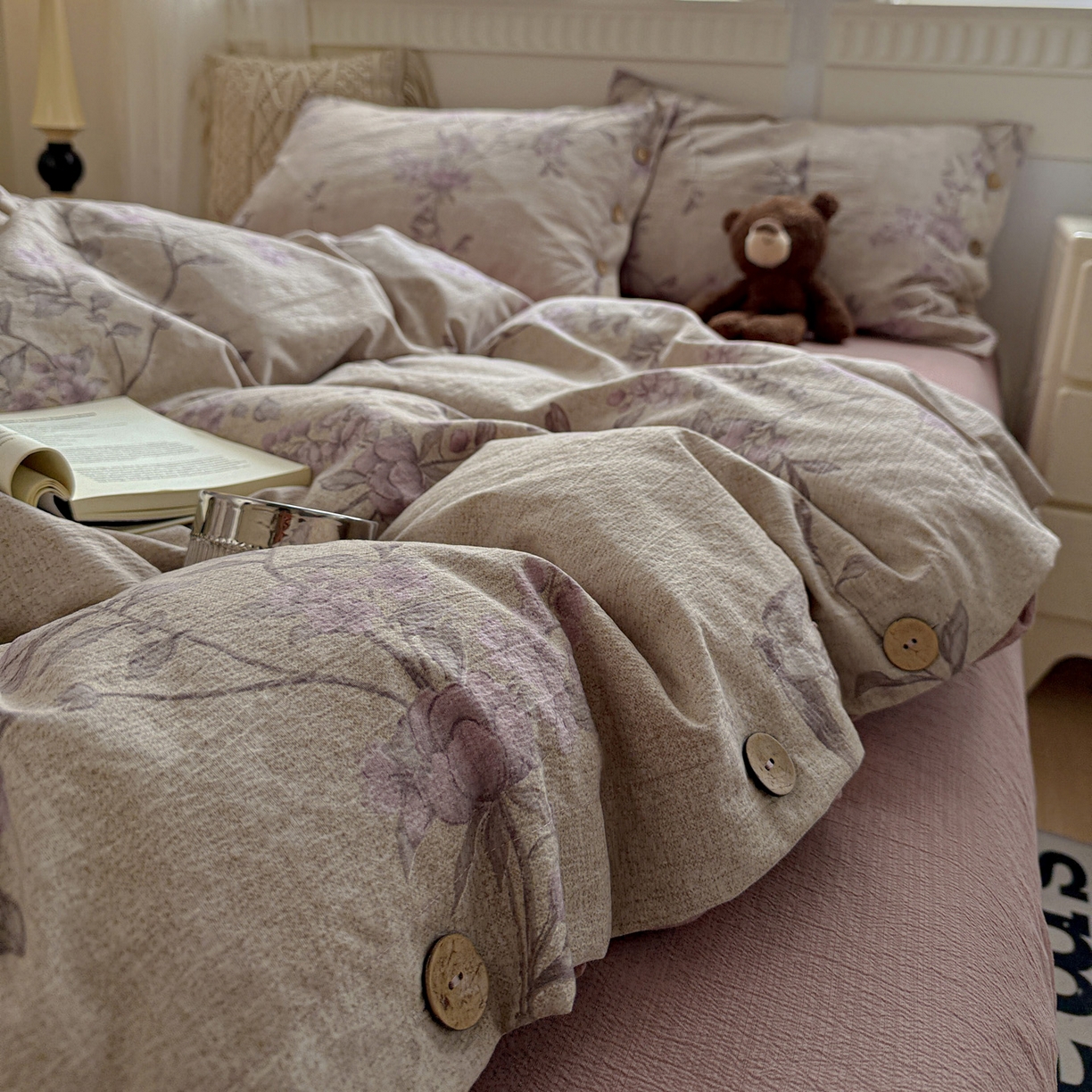 91家纺网 家纺一手货源 找家纺 水墨江南 2025新款原麻复古印花纽扣款四件套 凤求凰