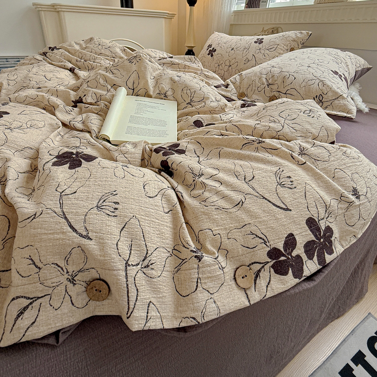 91家纺网 家纺一手货源 找家纺 水墨江南 2025新款原麻复古印花纽扣款四件套 绽放