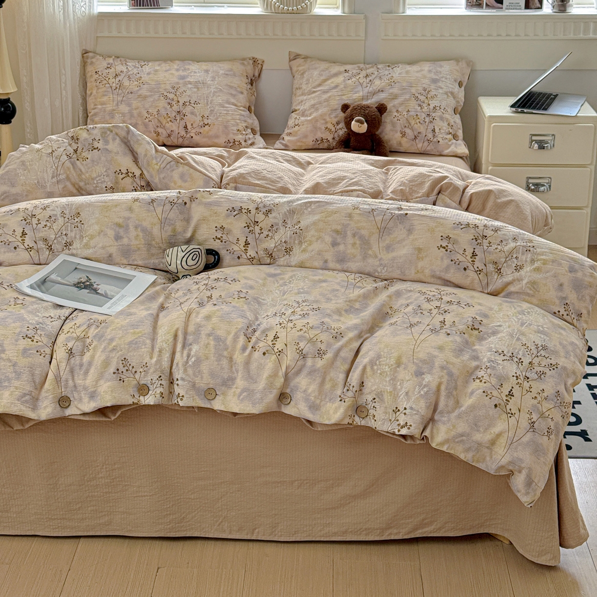 91家纺网 家纺一手货源 找家纺 水墨江南 2025新款原麻复古印花纽扣款四件套 秋意浓