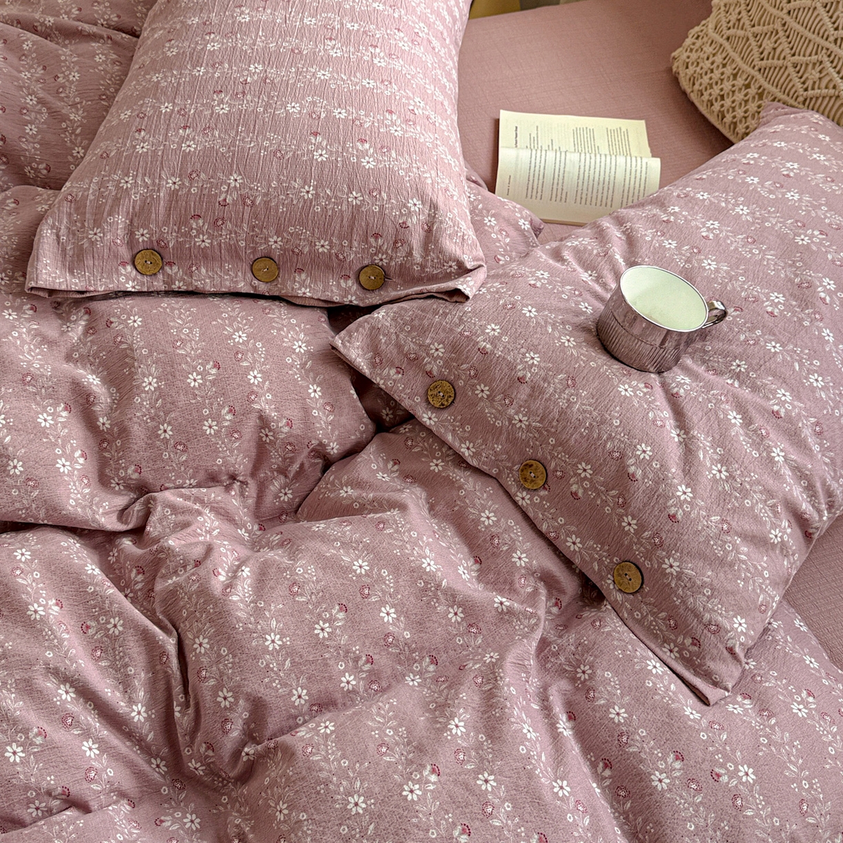 91家纺网 家纺一手货源 找家纺 水墨江南 2025新款原麻复古印花纽扣款四件套 一抹香-豆沙