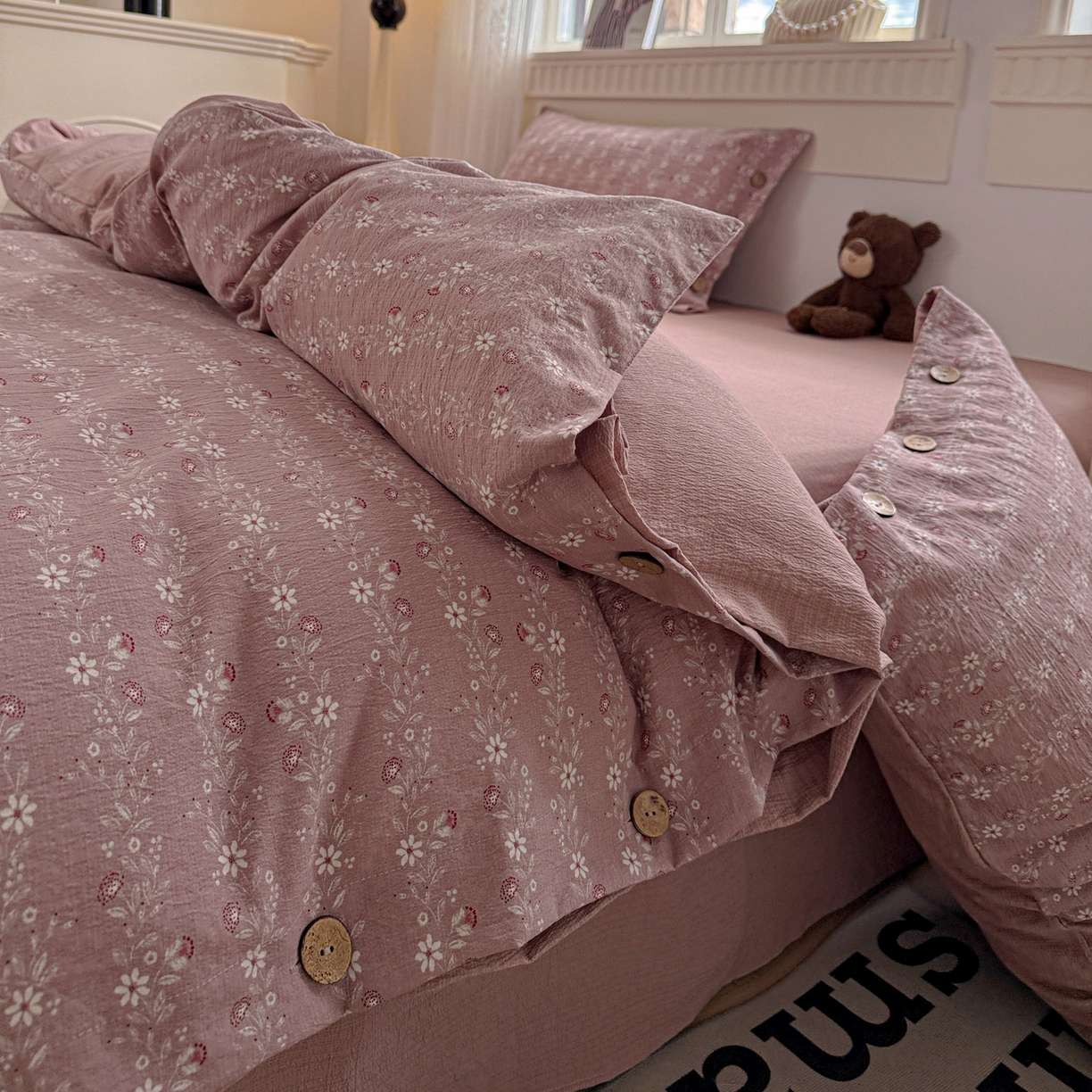 91家纺网 家纺一手货源 找家纺 水墨江南 2025新款原麻复古印花纽扣款四件套 一抹香-豆沙