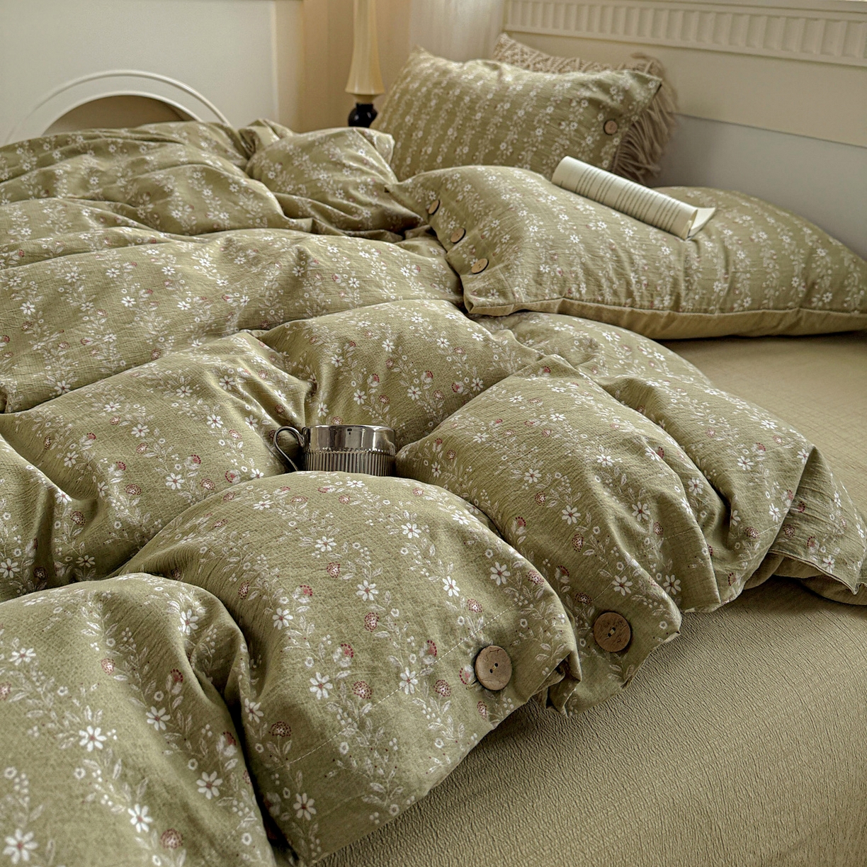 91家纺网 家纺一手货源 找家纺 水墨江南 2025新款原麻复古印花纽扣款四件套 一抹香-绿