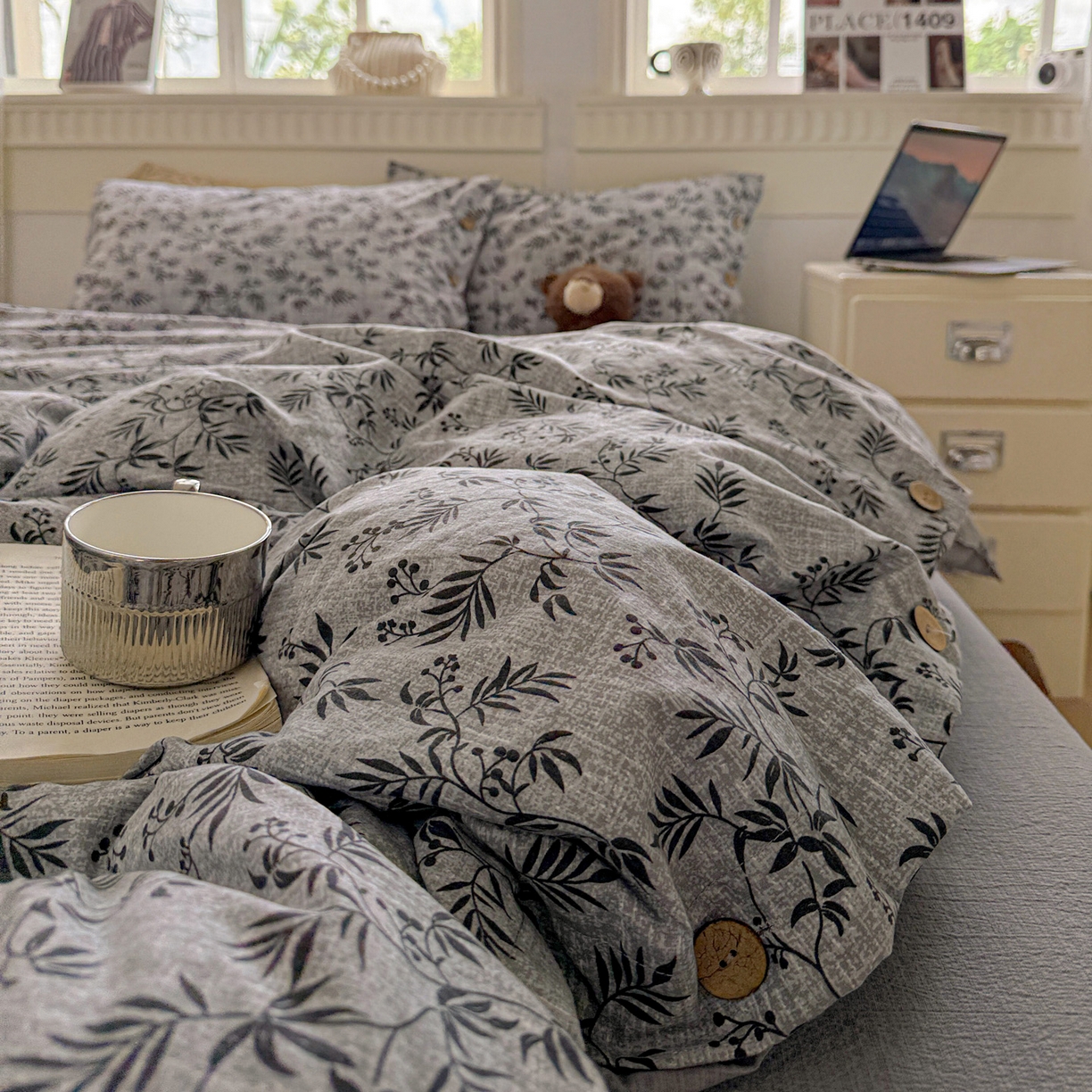 91家纺网 家纺一手货源 找家纺 水墨江南 2025新款原麻复古印花纽扣款四件套 竹韵