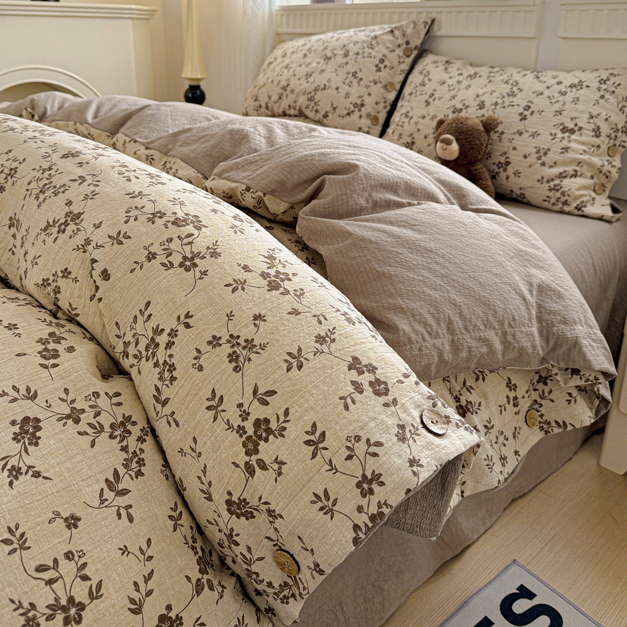 91家纺网 家纺一手货源 找家纺 水墨江南 2025新款原麻复古印花纽扣款四件套 暗香