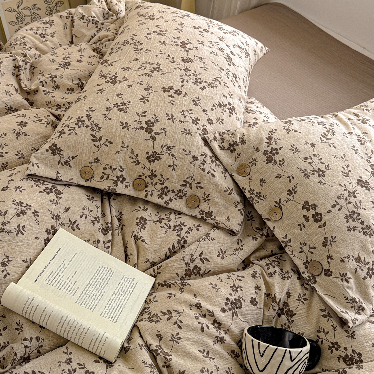 91家纺网 家纺一手货源 找家纺 水墨江南 2025新款原麻复古印花纽扣款四件套 暗香