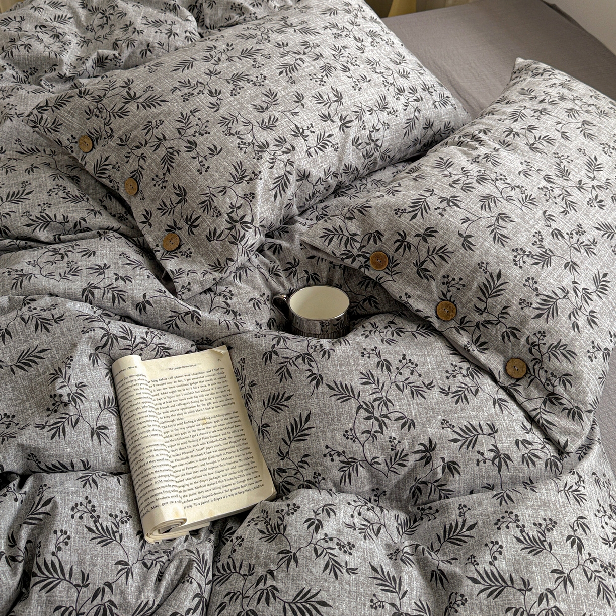 91家纺网 家纺一手货源 找家纺 水墨江南 2025新款原麻复古印花纽扣款四件套 竹韵