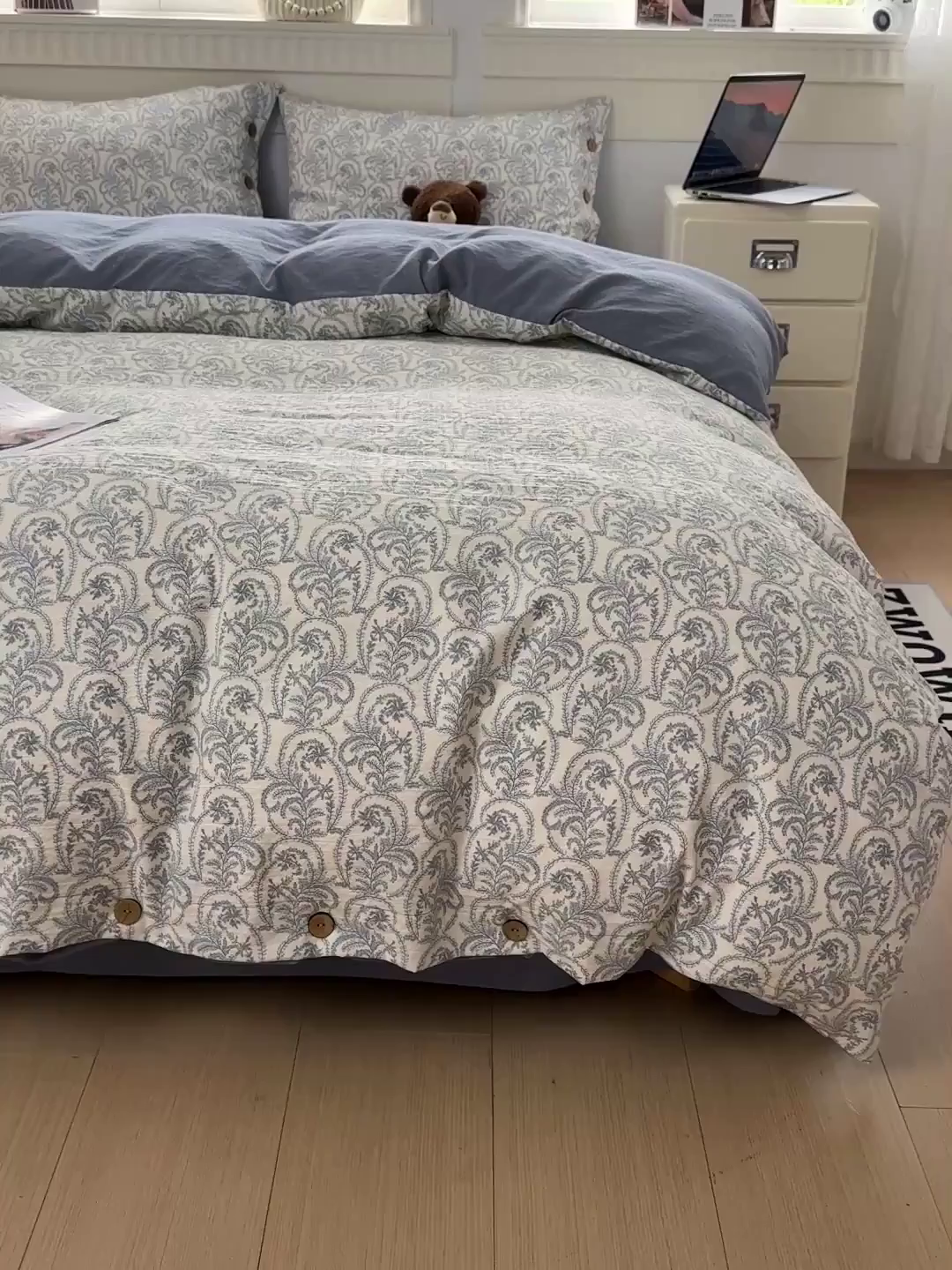 91家纺网 家纺一手货源 找家纺 水墨江南 2025新款原麻复古印花纽扣款四件套 青黛