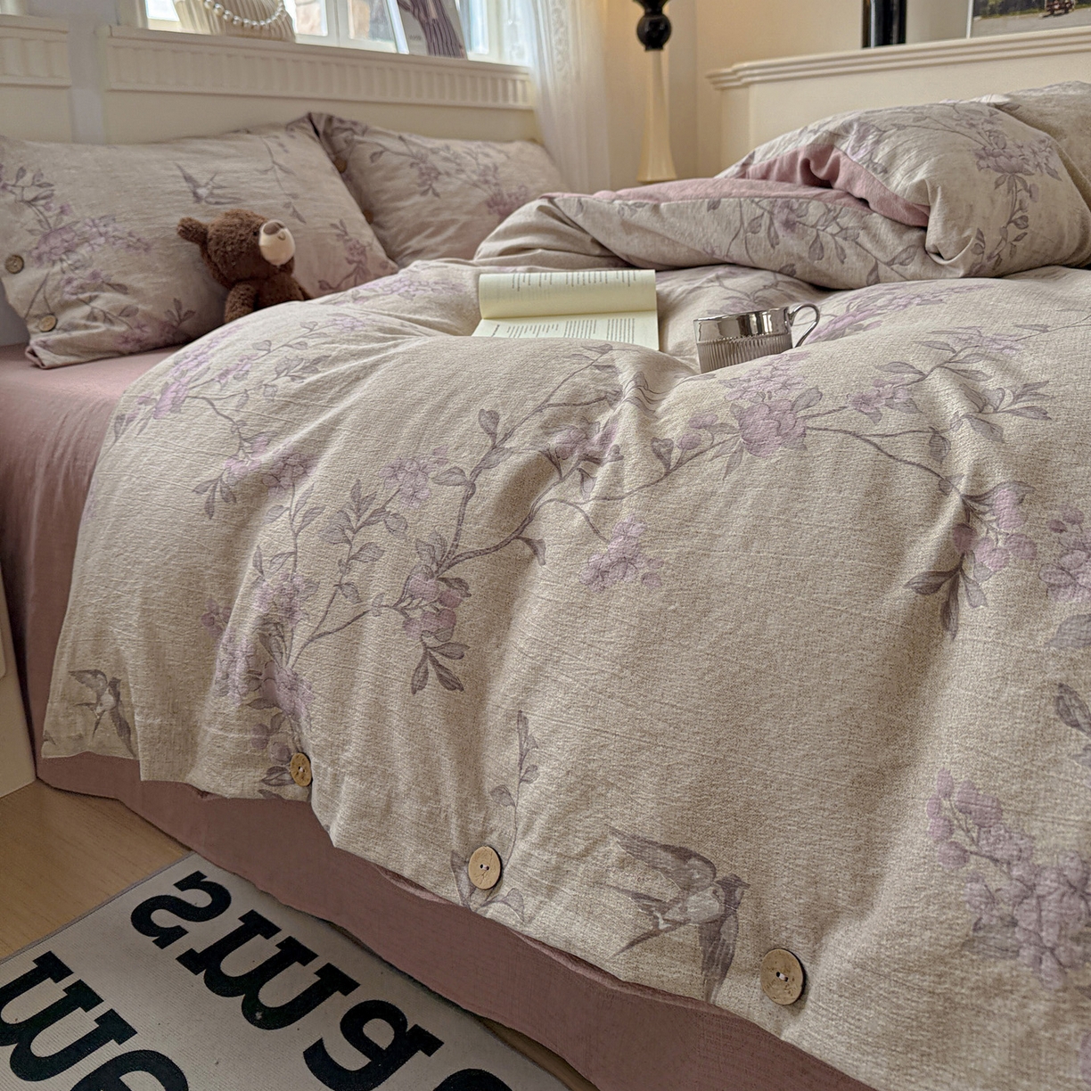 91家纺网 家纺一手货源 找家纺 水墨江南 2025新款原麻复古印花纽扣款四件套 凤求凰