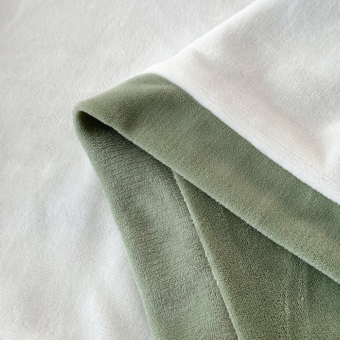 91家纺网 家纺一手货源 找家纺 莱凯家纺 2025新款牛奶绒双拼绣花四件套-山茶 山茶（白+绿）