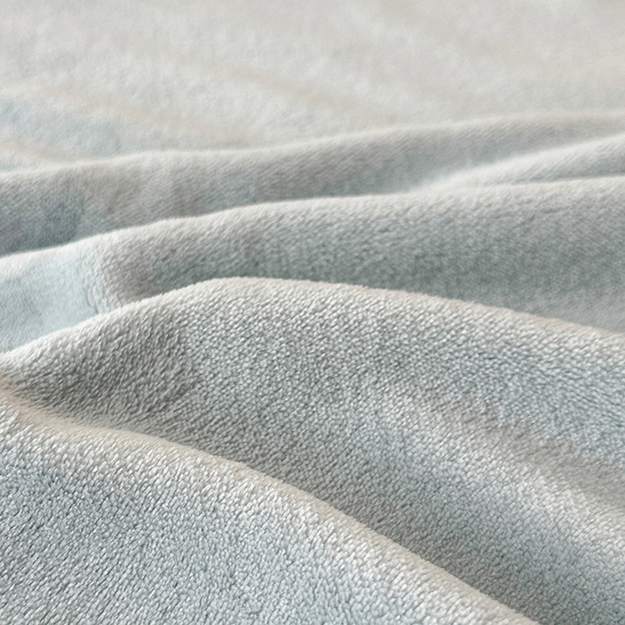 91家纺网 家纺一手货源 找家纺 莱凯家纺 2025新款牛奶绒双拼绣花四件套-山茶 山茶（浅蓝+宝蓝）