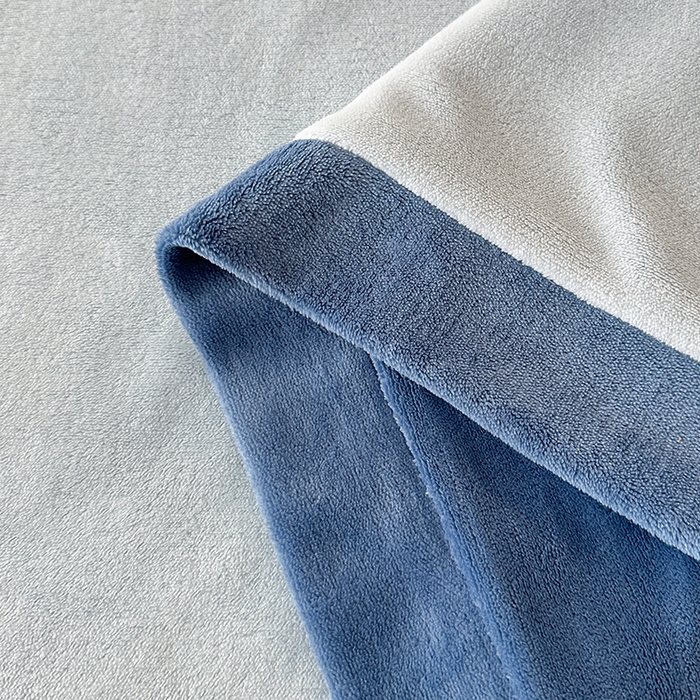 91家纺网 家纺一手货源 找家纺 莱凯家纺 2025新款牛奶绒双拼绣花四件套-山茶 山茶（浅蓝+宝蓝）