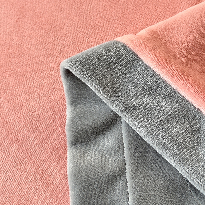 91家纺网 家纺一手货源 找家纺 莱凯家纺 2025新款牛奶绒双拼绣花四件套-山茶 山茶（粉+灰）