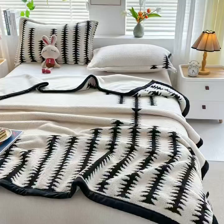 91家纺网 家纺一手货源 找家纺 肖恩毯业 2025新款黑白阳离子云锦绒复合多功能毛毯休闲盖毯绒毯毯子跨境专供 节节高