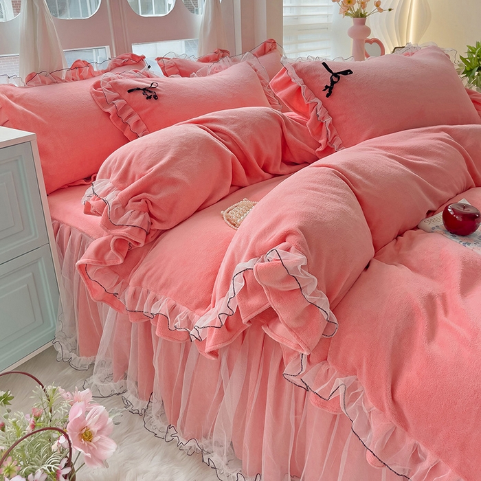 91家纺网 家纺一手货源 找家纺 （总）言熙居家纺 2025新款仙气网纱蕾丝花边蝴蝶结牛奶绒四件套