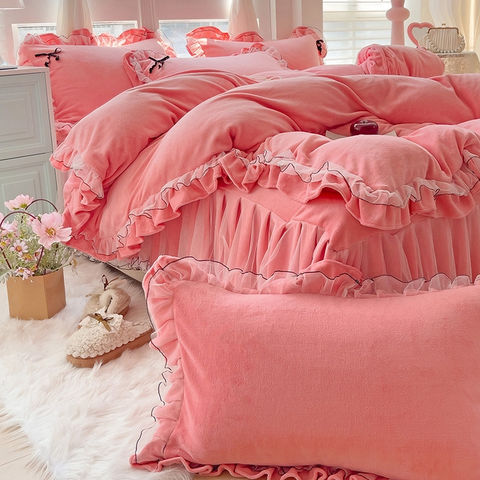 91家纺网 家纺一手货源 找家纺 （总）言熙居家纺 2025新款仙气网纱蕾丝花边蝴蝶结牛奶绒四件套