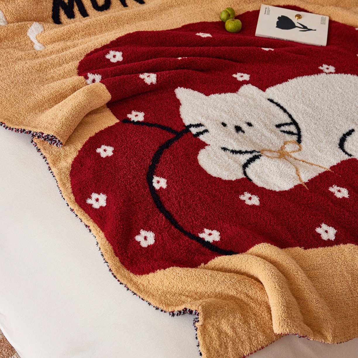 91家纺网 家纺一手货源 找家纺 安莱生活 2025新款设计师款半边绒多功能盖毯 沙发猫