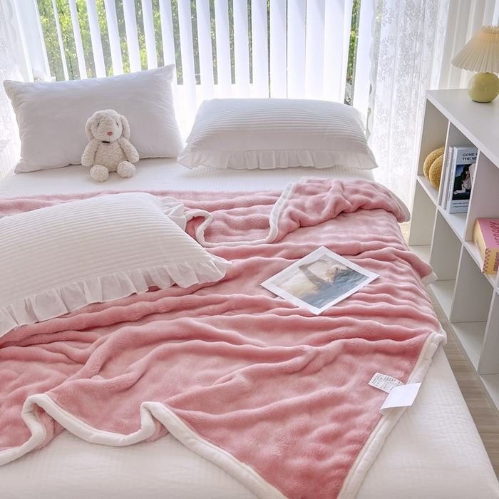 91家纺网 家纺一手货源 找家纺 （总）莱凯家纺 2025新款牛奶绒泡泡毯子盖毯毛毯-可跨境