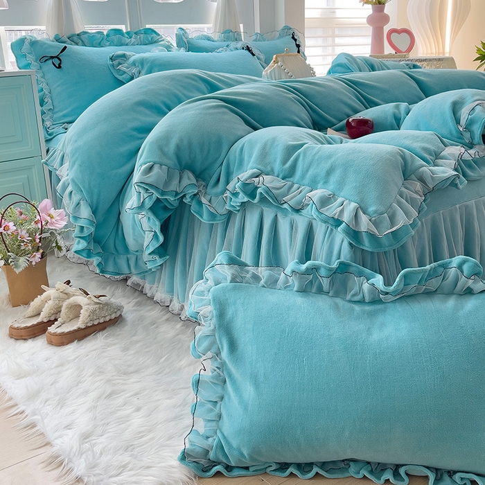 91家纺网 家纺一手货源 找家纺 言熙居家纺 2025新款仙气网纱蕾丝花边蝴蝶结牛奶绒四件套 仙女蓝