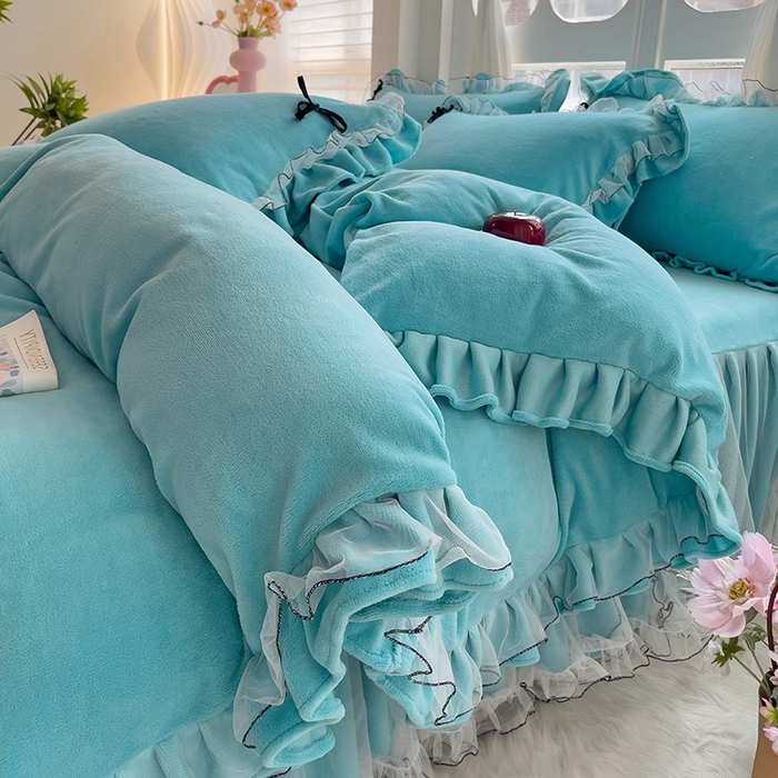 91家纺网 家纺一手货源 找家纺 言熙居家纺 2025新款仙气网纱蕾丝花边蝴蝶结牛奶绒四件套 仙女蓝