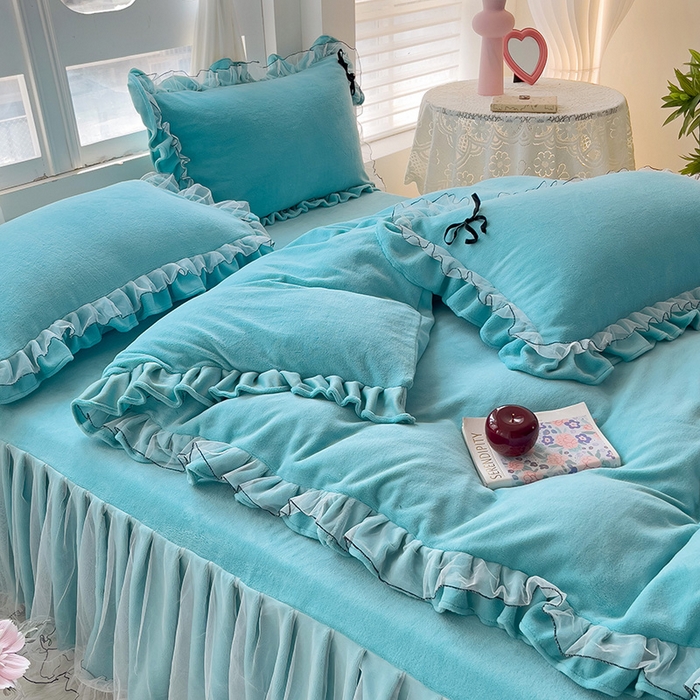 91家纺网 家纺一手货源 找家纺 言熙居家纺 2025新款仙气网纱蕾丝花边蝴蝶结牛奶绒四件套 仙女蓝