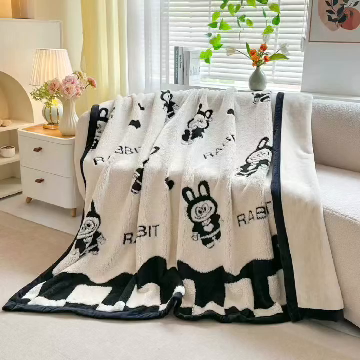 91家纺网 家纺一手货源 找家纺 肖恩毯业 2025新款黑白阳离子云锦绒复合多功能毛毯休闲盖毯绒毯毯子跨境专供 小布布