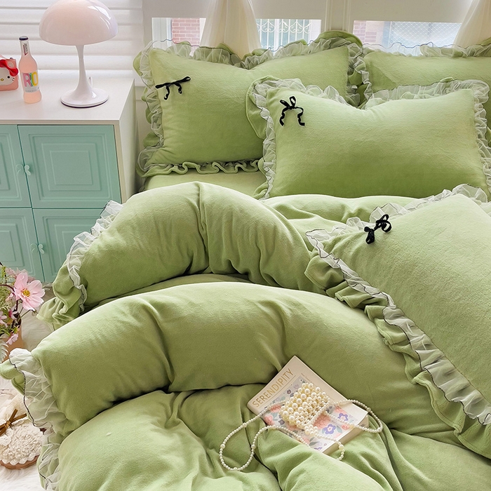 91家纺网 家纺一手货源 找家纺 言熙居家纺 2025新款仙气网纱蕾丝花边蝴蝶结牛奶绒四件套 仙女绿